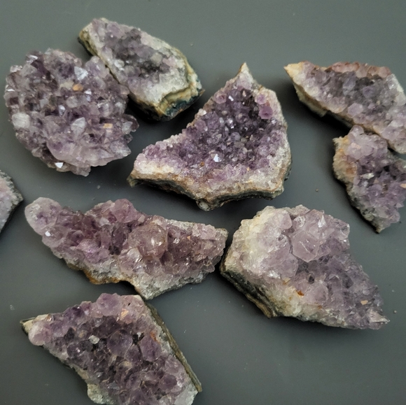 10 Raw Amethyst Beatutifully Cut Crystals - Picture 2 of 15